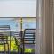 Cameleon Orebic- Beachfront Apartments