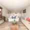 Spacious 2 bedroom apt in Villa Morra