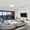 Sub-Penthouse with Marina View by Host Solutions