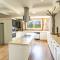 Queens Chateau Boutique Villa