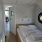 Houseboat 11 direct aan het Sneekermeer