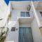 Completa casa apenas 700m da praia