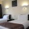 Riverside Hotel