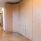 14 beds, 20p, 2 bath-, 1 livingroom