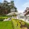 Luxe Vacation Villa with swimming pool, 5 bedrooms