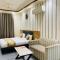 Rosewood Grand