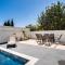 PANATHEON - Luxury 1 & 2 bdr bungalows 300 meters from sandy beach!