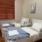 Dottie's charming cottage two bedroom apartment and workspace