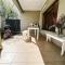 Dottie's charming cottage two bedroom apartment and workspace