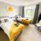 Lovely 3 Bedroom Home with Garden in Luton
