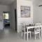 Elegant beachside apt - 1 min walk to Venus beach