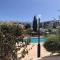 Elegant beachside apt - 1 min walk to Venus beach