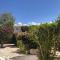 Elegant beachside apt - 1 min walk to Venus beach