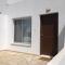 Elegant beachside apt - 1 min walk to Venus beach