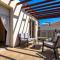 Coral Bay Villa - Sleeps 6 - Pool - Parking