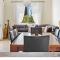 Coral Bay Villa - Sleeps 6 - Pool - Parking