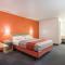 Travelodge by Wyndham Lansing - Lansing