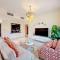 Royal Escape in Old Town with Burj Views by SBH