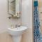 Coral Bay Villa - Sleeps 6 - Pool - Parking
