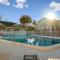 Sanctuary Gainesville Bright 2 BR King Condo