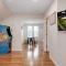 7 Bedroom House! Walk to Niagara Falls! New Whole House
