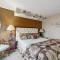 Grand Tomahawk Lodge