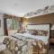 Grand Tomahawk Lodge