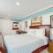 Blue Lagoon Escape Unit-A