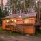 Cub House- Remodeled cabin INSIDE Yosemite with new hot tub and more
