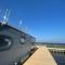 Houseboat 11 direct aan het Sneekermeer