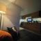 Houseboat 11 direct aan het Sneekermeer