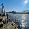 Houseboat 11 direct aan het Sneekermeer
