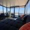 Houseboat 11 direct aan het Sneekermeer