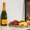 Sunny Rushcutters Bay Apartment