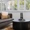 Sunny Rushcutters Bay Apartment