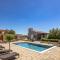 Pet Friendly Home In Polaca
