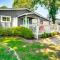 Pet-Friendly Cottage, 3 Blocks to Main St! Pet-Friendly Cottage, 3 Blocks to Main St!