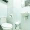 Renovated Nearest Condo in Airport, Malls &School