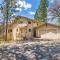 3 Wild Turkeys Family Friendly Home
