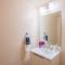Stylish 1BR HighRise DT, Parking, Pool, Gym, W-D, Golf