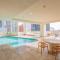 Spacious 2BR HighRise, Gym, Pool, Parking, W-D, Golf