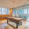 Spacious 2BR HighRise, Gym, Pool, Parking, W-D, Golf