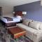Gateway Inn and Suites