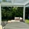 Green Escape Guesthouse with Pool in Villa