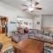 Fishermans Cove Retreat - Game Room Included! home