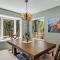 The Nut House - Lovely Home with Hot Tub home
