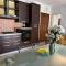 Charming & bright apartment Como lakefront