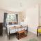 Rural Lodge stay In Windsor! Hot Tub! Sleeps 20