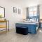 ROOMS NEAR ME - Private Access Entire Place, Kitchen & Bathroom with Amenities, Fast WiFi, Smart Tv, Premium Bed, Parking Nearby