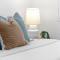 Le Court 4 Noosa - Stylish apartment, walk to beach and shops